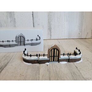 Dept 56 Churchyard gate and fence 58068 heritage village accessory xmas